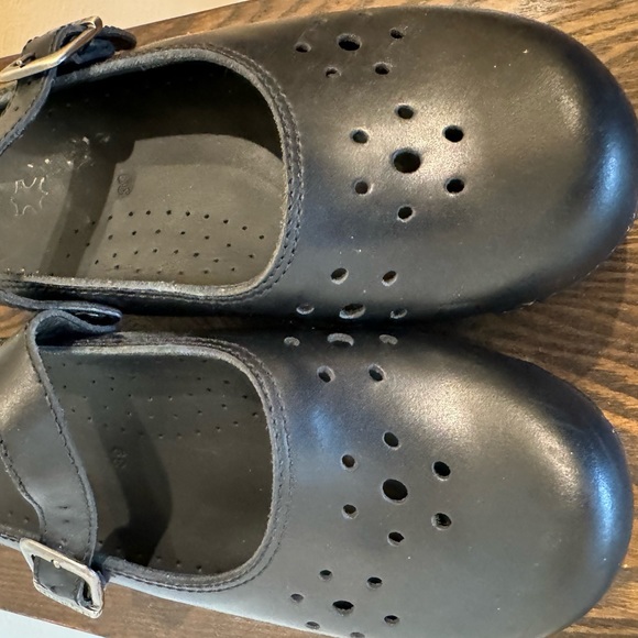 Dansko Clogs - Black Size 38 - Picture 2 of 6